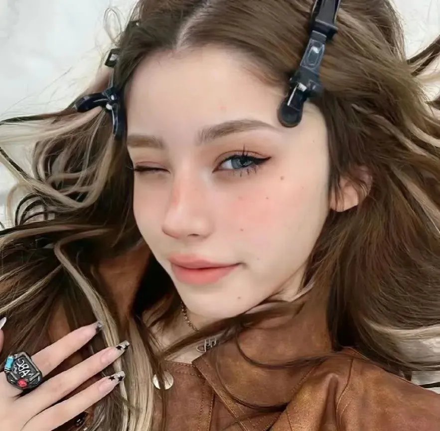 红粉舵爷